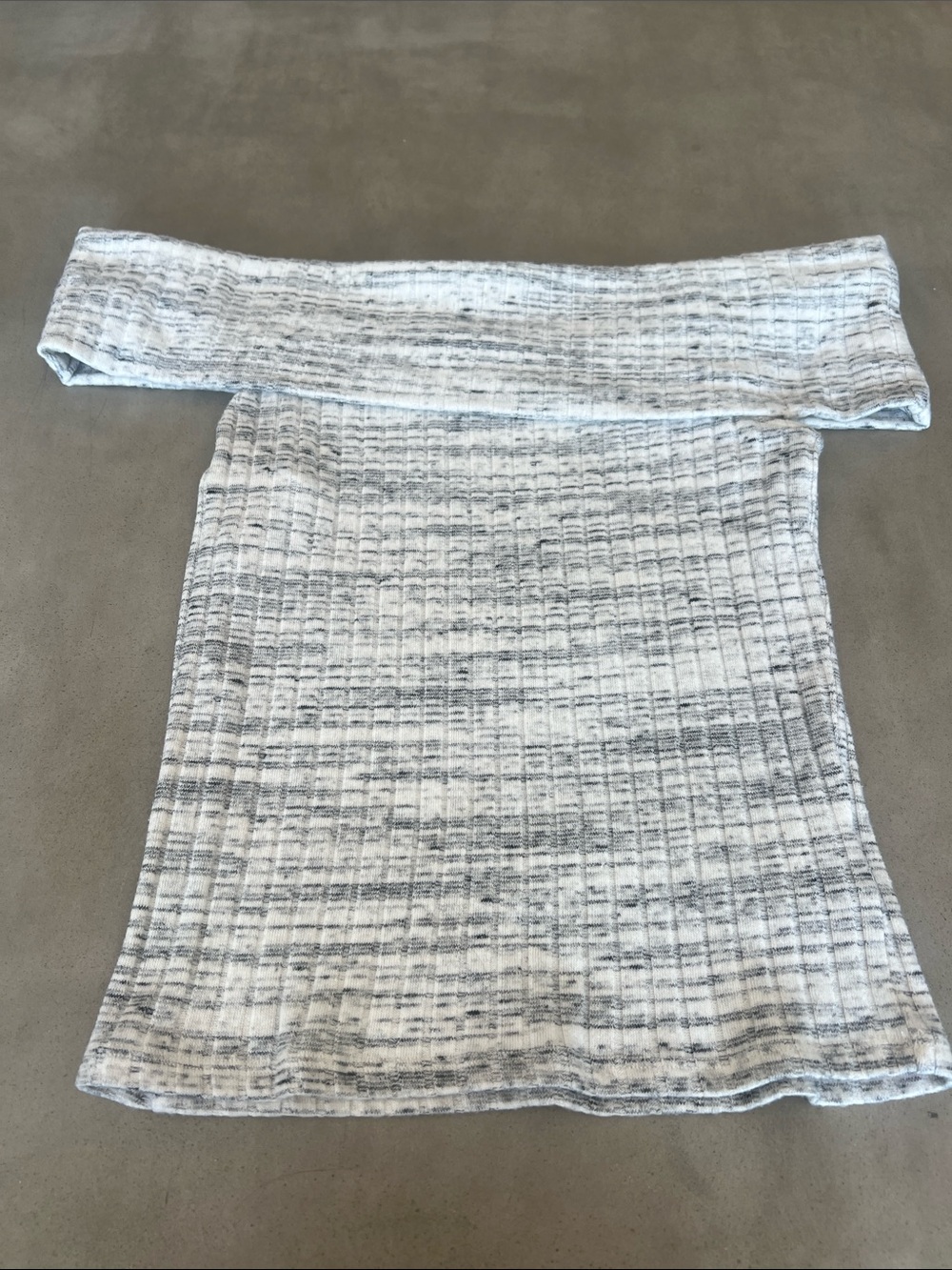 Express Off-Shoulder Ribbed Crop Top in Gray and White